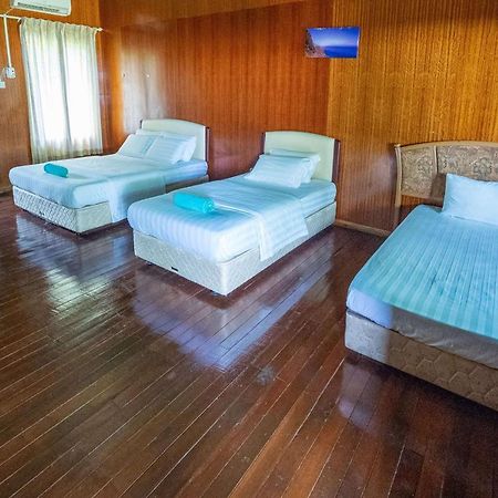 Benarat Lodge Mulu Eksteriør bilde