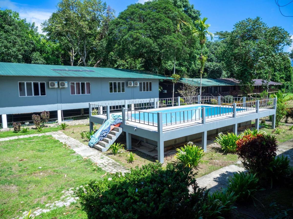 Benarat Lodge Mulu Eksteriør bilde