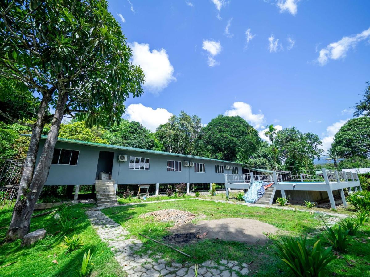 Benarat Lodge Mulu Eksteriør bilde