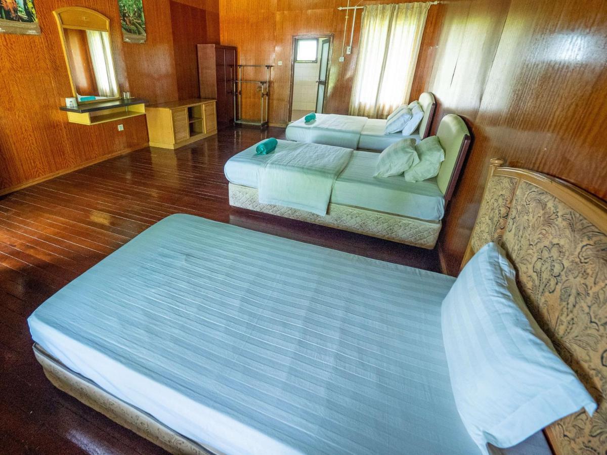 Benarat Lodge Mulu Eksteriør bilde