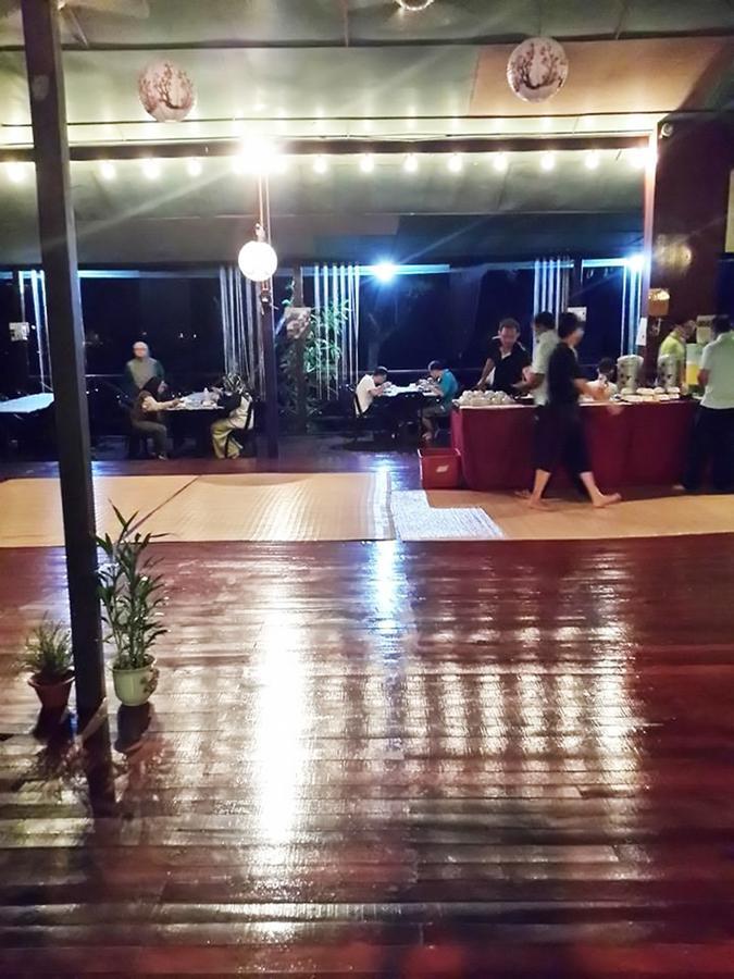Benarat Lodge Mulu Eksteriør bilde